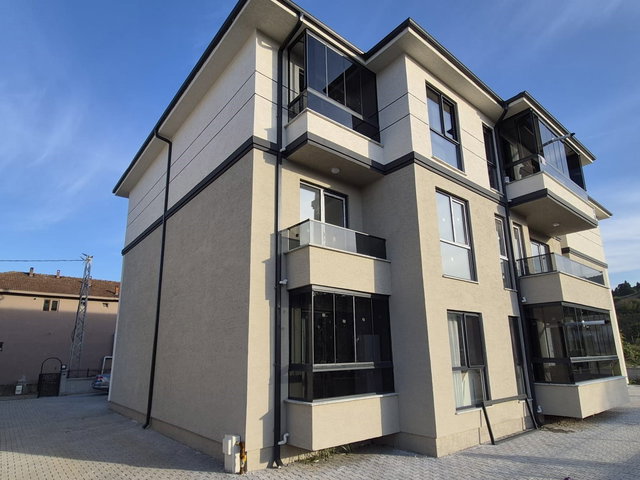 REMAX HÜR ALI KUTANIS'TEN SERDIVAN KAZIMPAŞA'DA SATILIK 2+1 DAIRE