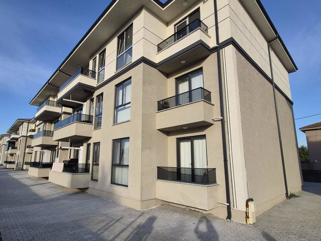 REMAX HÜR ALI KUTANIS'TEN SERDIVAN KAZIMPAŞA'DA SATILIK 2+1 DAIRE
