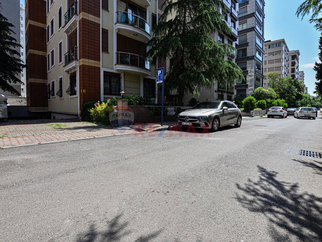 CADDEBOSTAN’ DA BAĞDAT CADDESİNE 50 M MESAFEDE SATILIK DAİRE