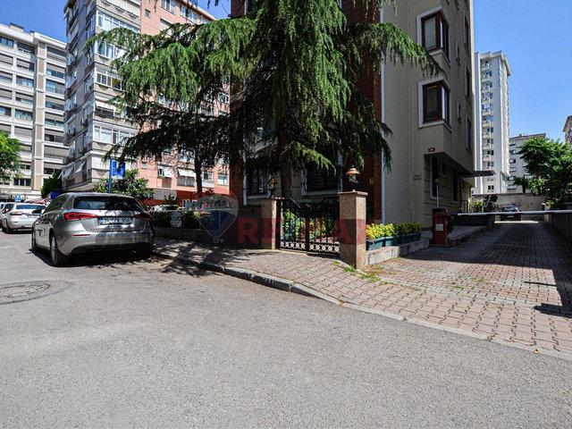 CADDEBOSTAN’ DA BAĞDAT CADDESİNE 50 M MESAFEDE SATILIK DAİRE
