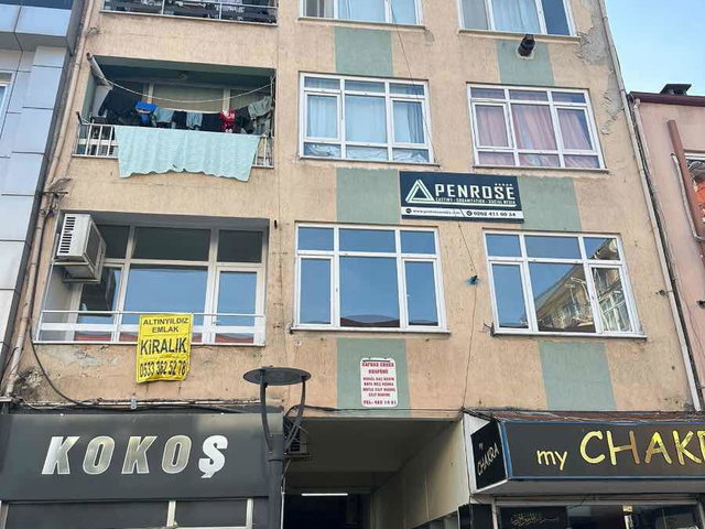 GÖLCÜK MERKEZ MAH.’DE EŞYALI 2+1 KİRALIK DAİRE | BALKONLU, DOĞALGAZ KOMBİLİ