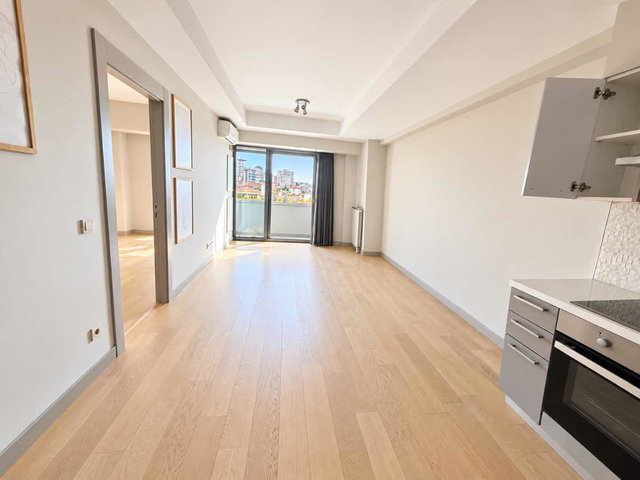 KADIKÖY KENT PLUS OTURUMA HAZIR BALKONLU 1+1 KİRALIK DAİRE