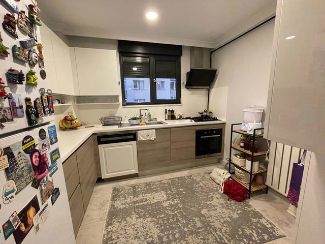 KADIKÖY ATATÜRK CADDESİ NDE  94 M² NET 2 BANYO KİRALIK DAİRE