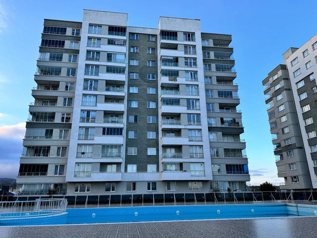 ATAKUMDA HAVUZLU SİTEDE FULL EŞYALI KİRALIK DAİRE