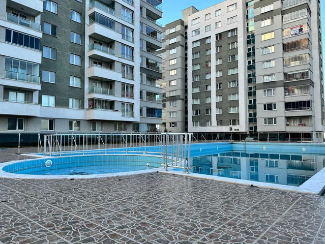ATAKUMDA HAVUZLU SİTEDE FULL EŞYALI KİRALIK DAİRE