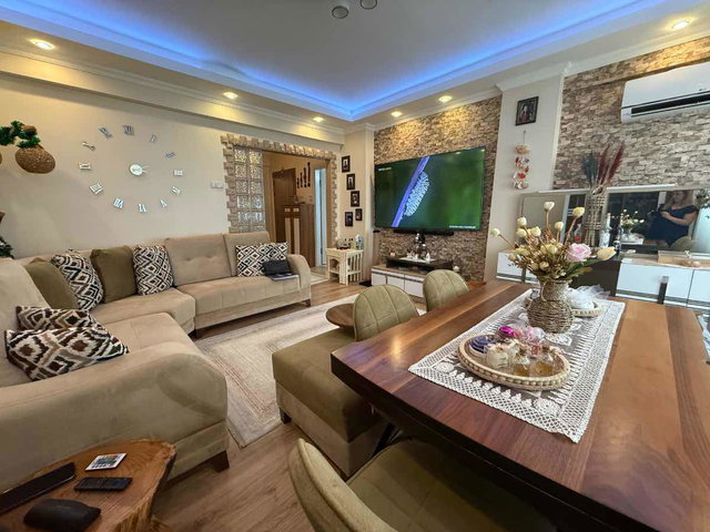 SAKARYA SERDİVAN AVM 'YE 100 MT ZAFER SİTESİ OTOPARKLI  3+1 ARAKAT SATILIK DAİRE