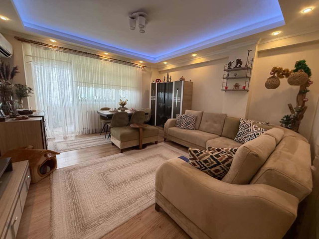 SAKARYA SERDİVAN AVM 'YE 100 MT ZAFER SİTESİ OTOPARKLI  3+1 ARAKAT SATILIK DAİRE