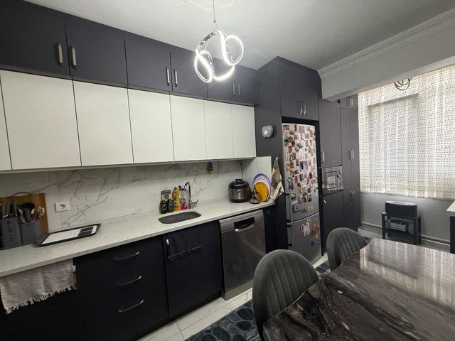 SAKARYA SERDİVAN AVM 'YE 100 MT ZAFER SİTESİ OTOPARKLI  3+1 ARAKAT SATILIK DAİRE