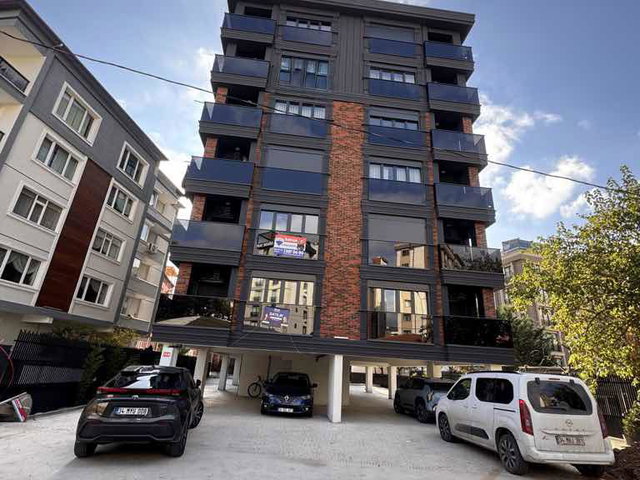 PENDİK MARMARAYA 5 DK SATILIK YERDEN ISITMALI 
DEPOLAMA ALANLI