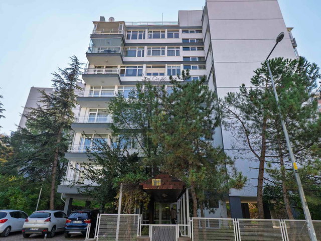 İŞ BANKASI BLOKLARINDA YENİLENMİŞ MOBİLYALI 2+1 DAİRE