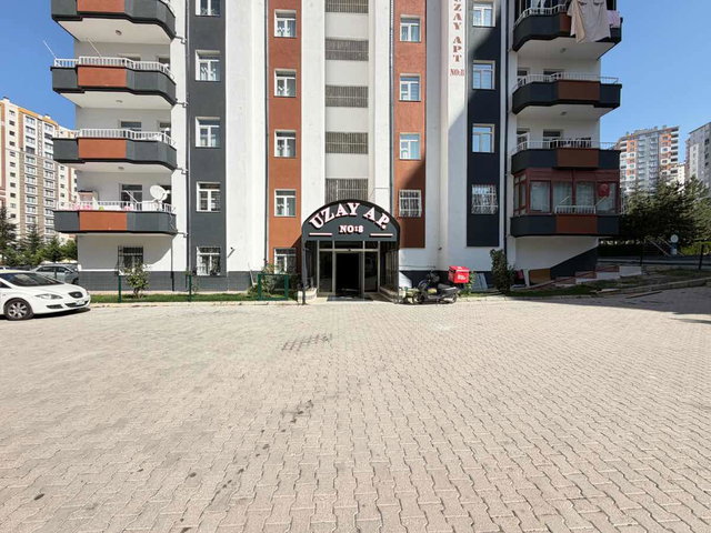 TALAS 3+1 MANZARALI MERKEZI KONUMDA SATILIK ANAYURT DAIRESI