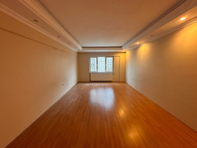 BEYLİKDÜZÜ ÇAYKENT SİTESİ SATILIK 3+1 DAİRE - REMAX KAYA