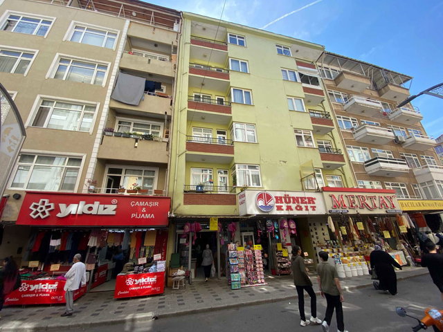 İZMIT ÇARŞI MERKEZDE BELSA PLAZA 130 MT. 3+1 135M2 KIRALIK DAIRE