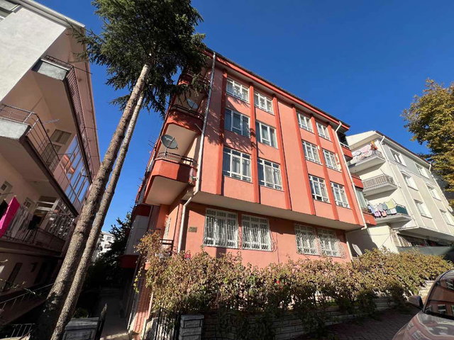 ÇANKAYA ÖVEÇLER MAHALLESI SATILIK BAKIMLI 3+1 DAIRE