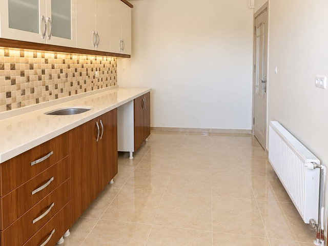REMAX ARTIS'TEN ABDURRAHMAN GAZI TOKILERDE KIRALIK 3+1 DAIRE