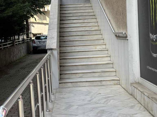 KOZYATAĞI KAYASULTAN SOKAK’TA SATILIK 3 + 1