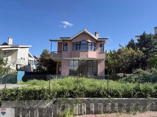 ÇAYYOLU ORUN VİLLALARI 530M2 ARSA ÜZERİ SATILIK VİLLA