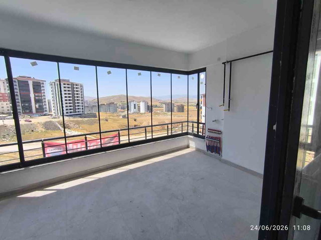 RE/MAX DOĞUDAN ŞAHİNKAYA(ÇAYDAÇIRA)3+1 SIFIR DAİRE SATILIKTIR