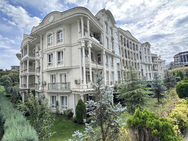 ZERAY GÜNEŞİ SİTESİNDE 3+1 BAHÇE KATI