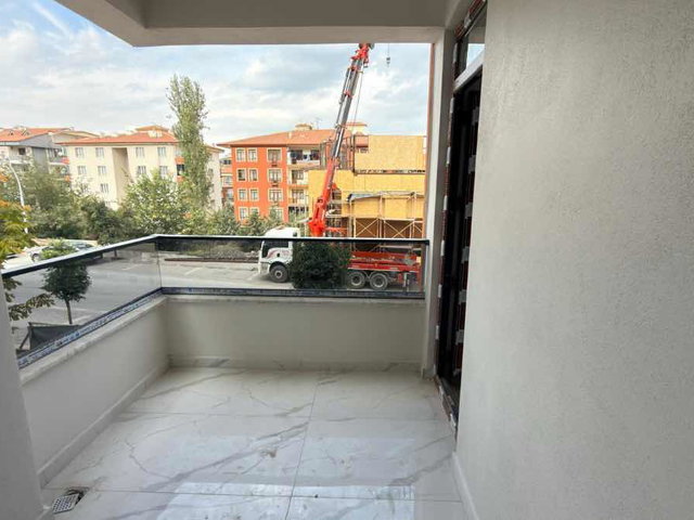 BATTALGAZİ YUKARI ÇÖŞNÜŞ MAH. 2+1 ARAKAT DAİRE