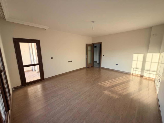 REMAX DOĞU'DAN GÜNEYKENT İLKÖĞRETİM OKULU KARŞISINDA SATILIK 2+1