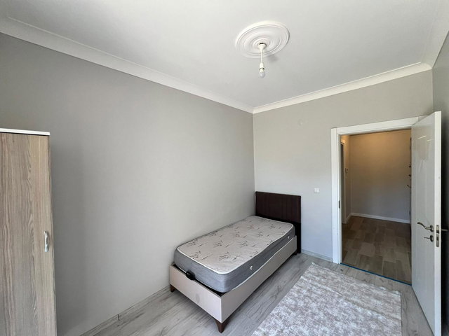 BAŞİSKELE DE ABONELİKLERİ AÇIK EŞYALI 2+1 DAİRE