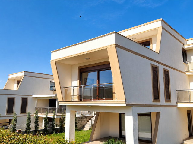 REMAX BEYAZ BADEMLI BELEN PALM COUNTRY'DE SATILIK VILLA