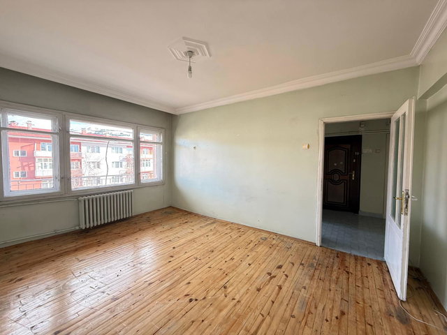 REMAX İLKE'DEN YENİŞEHİR'DE 3+1 GENİŞ KİRALIK DAİRE