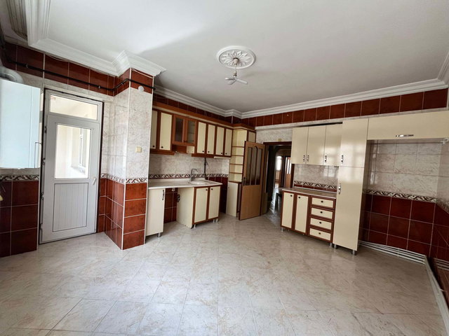 REMAX İLKE'DEN YILDIZKENT ŞEHİR HAST. KARŞISI 4+1 KİRALIK DAİRE