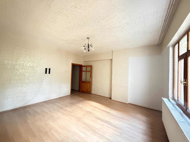 REMAX DOĞU'DAN ÜNİVERSİTE MAHALLESİNDE KİRALIK 3+1 DAİRE