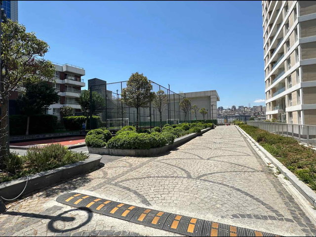 NUROLPARK GÜNEŞLI SITESINDE BÜYÜK BALKONLU 2+1 SATILIK BOŞ DAIRE