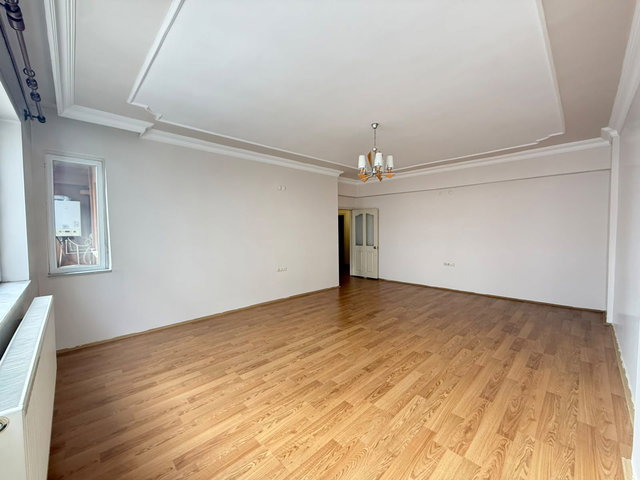 REMAX İLKE'DEN ŞEHİR MERKEZİ'NDE 3+1 KİRALIK DAİRE