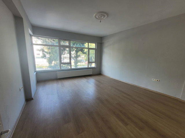 YENİMAHALLE’DE ATATÜRK BULVARI ÜZERİNDE KİRALIK 3+1 DAİRE