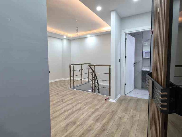 REMAX ASHİLL ÜMRANİYE YUKARI DUDULLU 2+1 KİRALIK DAİRE