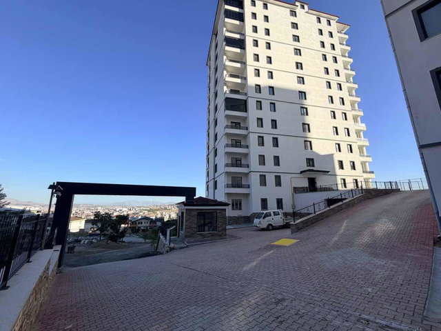 REMAX DOĞU'DAN ABDULLAHPAŞA SEYRAN VİZYON EVLERİNDE SATILIK 2+1