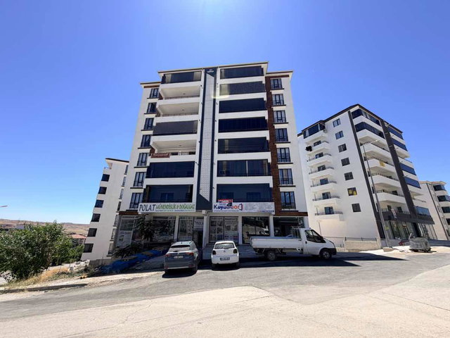 REMAX DOĞU'DAN DOĞUKENT MAHALLESİNDE TERTEMİZ SATILIK 3+1 DAİRE