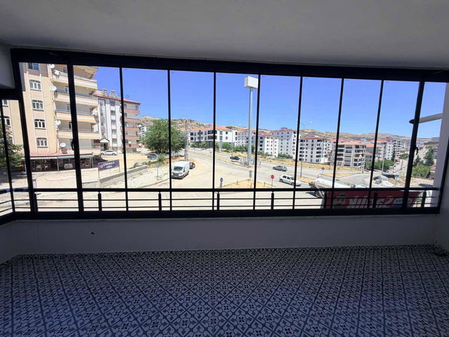 REMAX DOĞU'DAN DOĞUKENT MAHALLESİNDE TERTEMİZ SATILIK 3+1 DAİRE