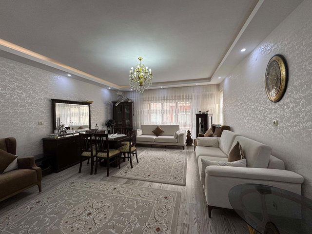 REMAX DOĞU'DAN ÇARŞI MERKEZDE SATILIK GENİŞ LÜX 4+1 DAİRE