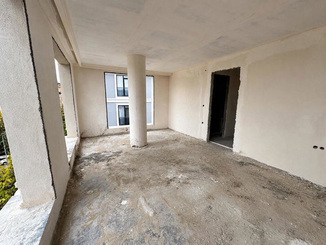 RE/MAX DUYGU ERSÖZDEN KARTALTEPEDE SATILIK 4+1 DUBLEKS
