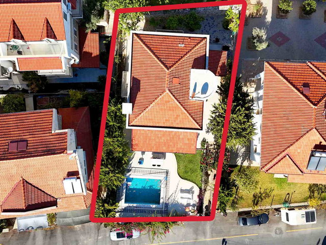DATÇA İSKELE MAHALLESİ'NDE SATILIK 3+1 TAM MÜSTAKİL HAVUZLU VİLLA