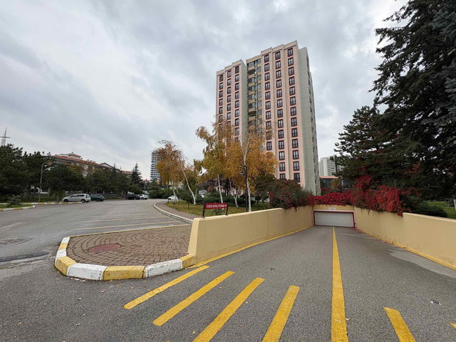 ÇANKAYA BİRLİK ZİRVEKENT 1 KONUTLARI SATILIK 4+1 UYGUN FİYAT DAİRE