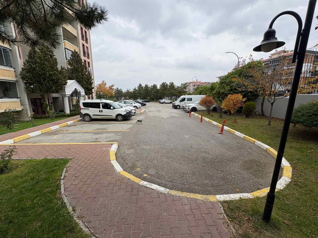 ÇANKAYA BİRLİK ZİRVEKENT 1 KONUTLARI SATILIK 4+1 UYGUN FİYAT DAİRE