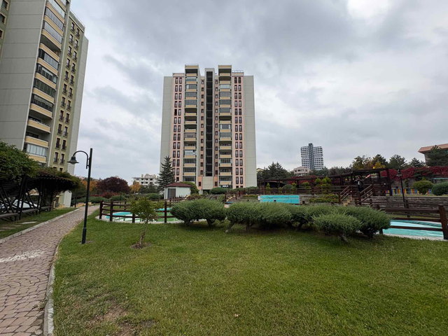 ÇANKAYA BİRLİK ZİRVEKENT 1 KONUTLARI SATILIK 4+1 UYGUN FİYAT DAİRE