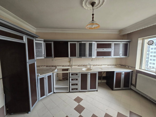 REMAX İLKE'DEN KERVANSARAY YAKINI 3+1 SATILIK DAİRE