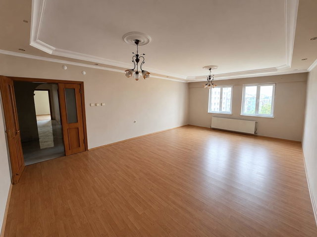 REMAX İLKE'DEN KERVANSARAY YAKINI 3+1 SATILIK DAİRE