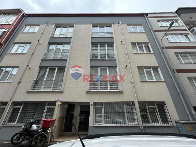 GAZİPAŞA MAHALLESİ MEYDANA YÜRÜME MESAFESİNDE 2+1 KİRALIK DAİRE