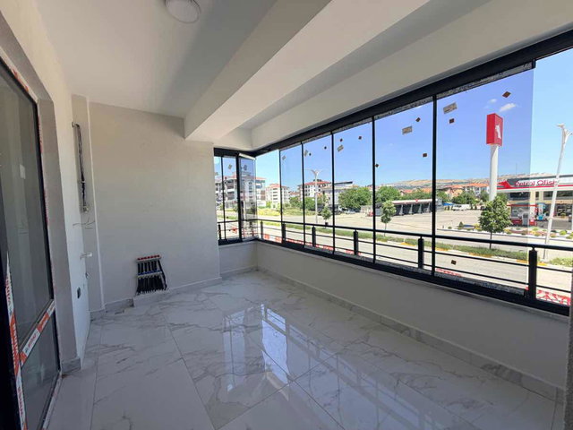 REMAX DOĞU PROTOKOL YOLUNDA GELİŞEN LOKASYONDA SATILIK SIFIR 2+1