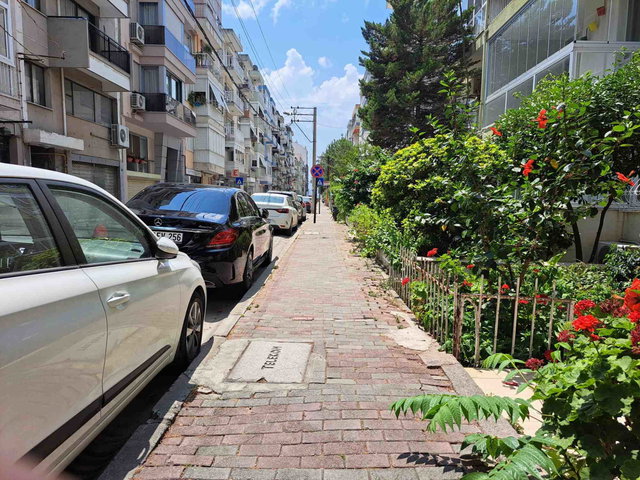 KARŞIYAKA AKSOY'DA KİRALIK 2+1 DAİRE