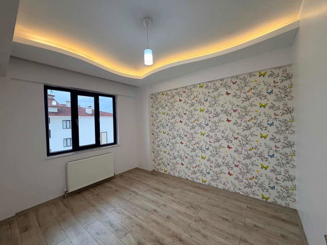 REMAX DOĞU'DAN ATAŞEHİRDE KENT PLUS SİTESİNDE KİRALIK 4+1