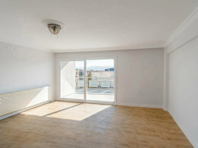 BOSTANLI' DA KOMPLE YENİLENMİŞ 3+1 KİRALIK DAİRE